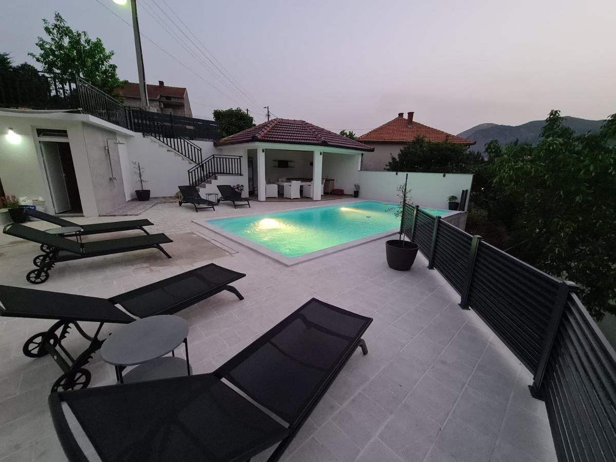 Studio Apartmani Milovic Trebinje Eksteriør bilde