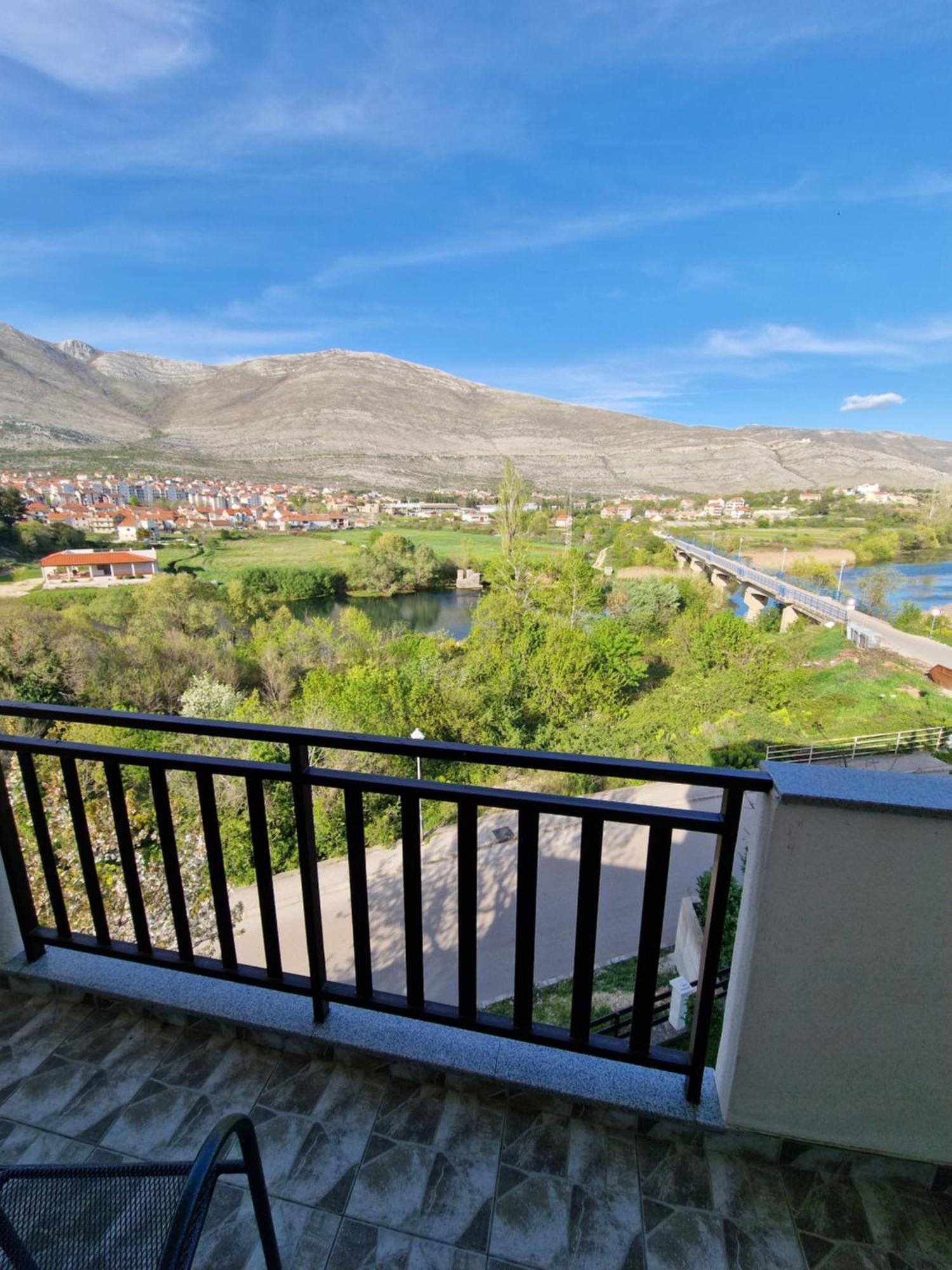 Studio Apartmani Milovic Trebinje Eksteriør bilde