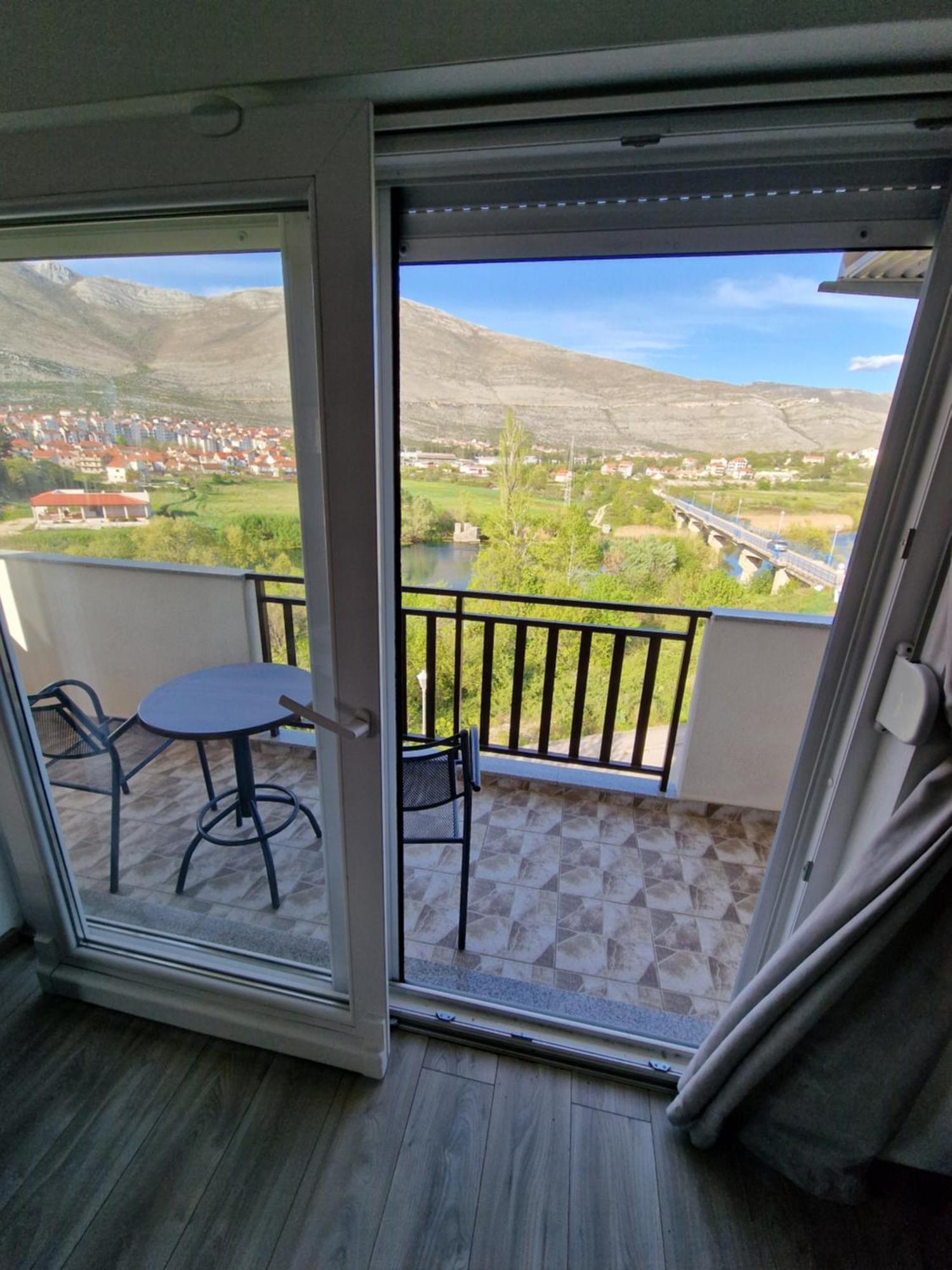 Studio Apartmani Milovic Trebinje Eksteriør bilde