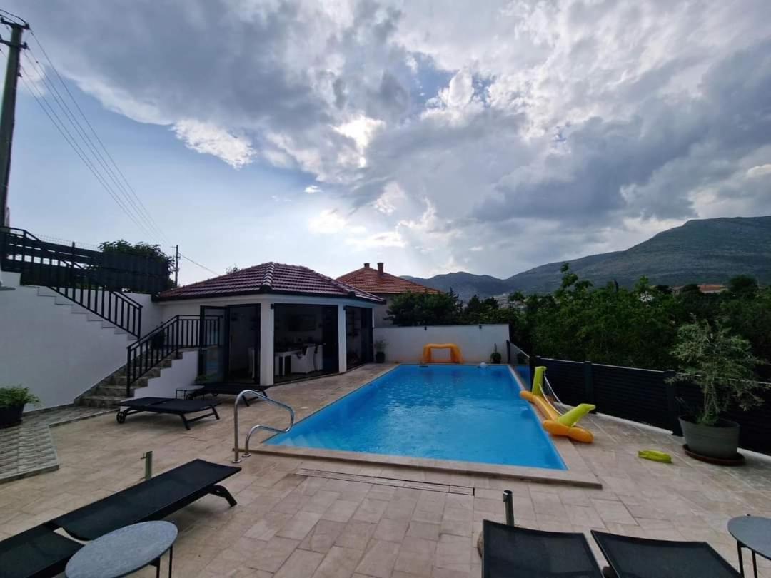 Studio Apartmani Milovic Trebinje Eksteriør bilde