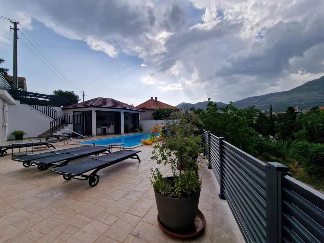 Studio Apartmani Milovic Trebinje Eksteriør bilde
