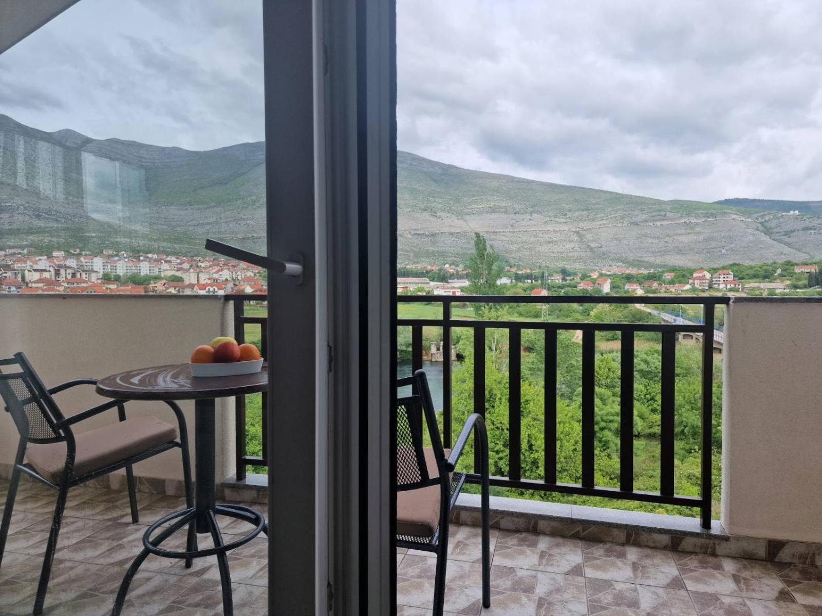 Studio Apartmani Milovic Trebinje Eksteriør bilde