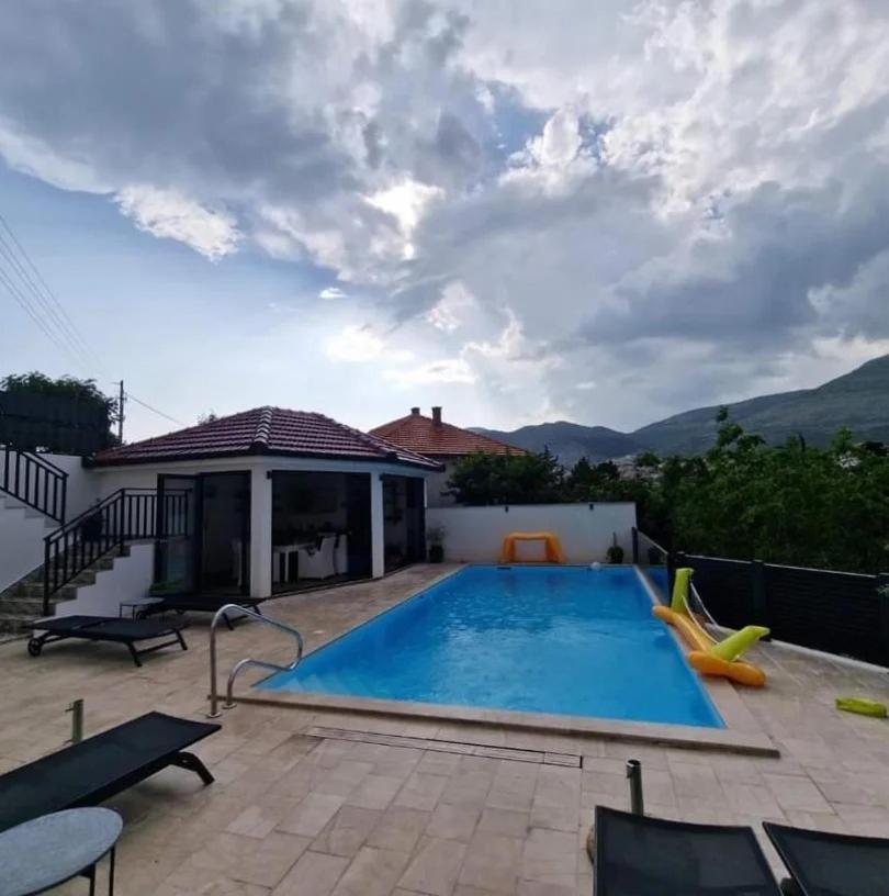 Studio Apartmani Milovic Trebinje Eksteriør bilde