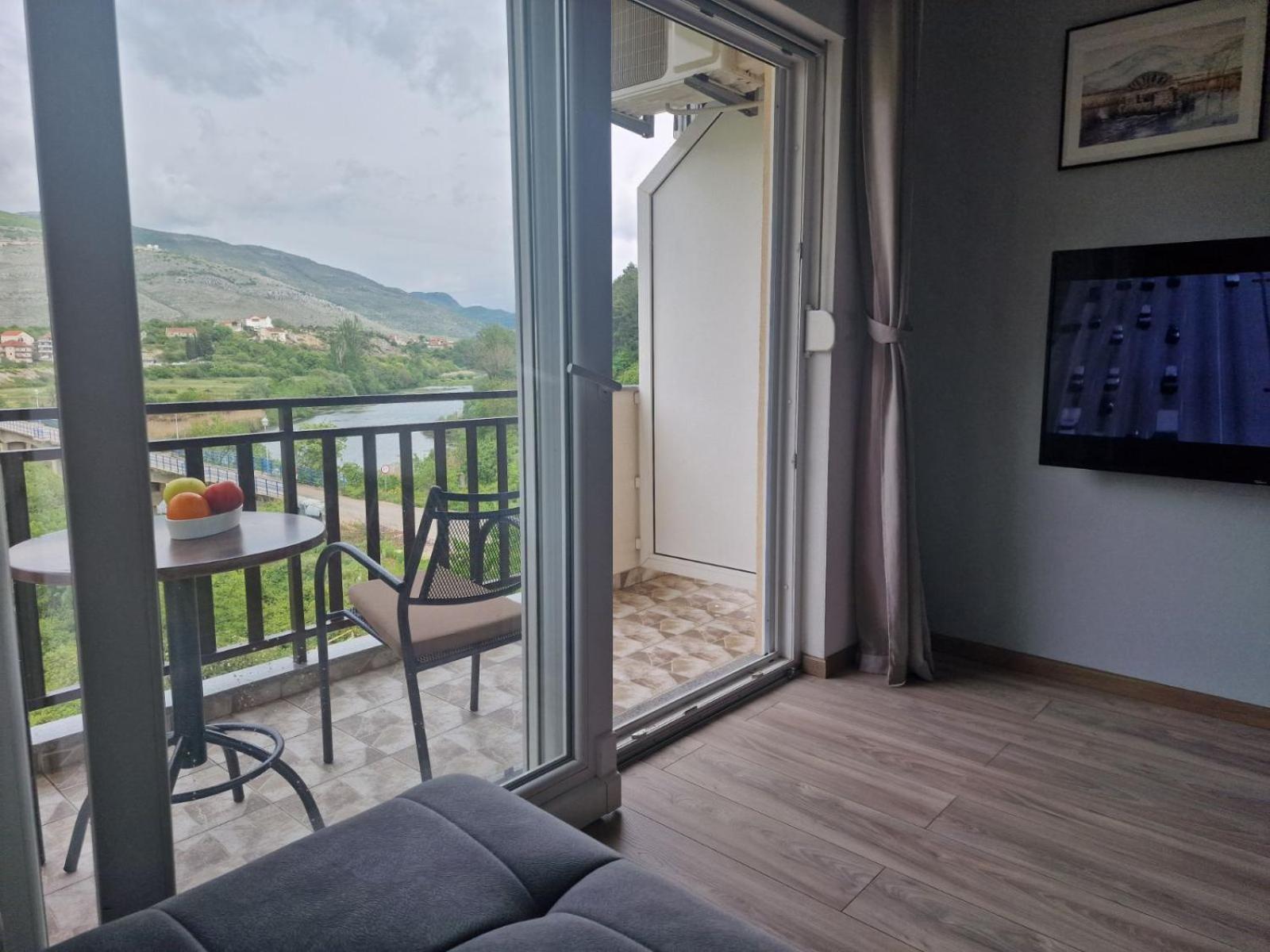 Studio Apartmani Milovic Trebinje Eksteriør bilde
